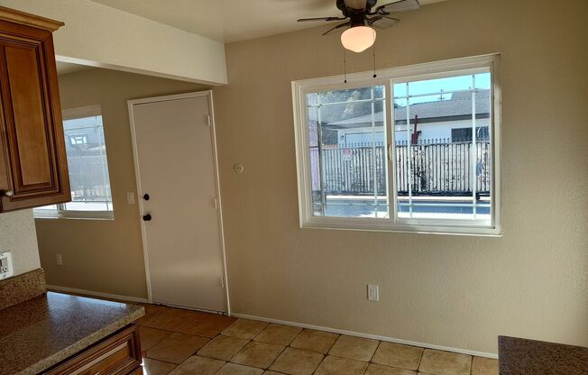 2 beds, 1 bath, 800 sqft, $2,450, Unit 781