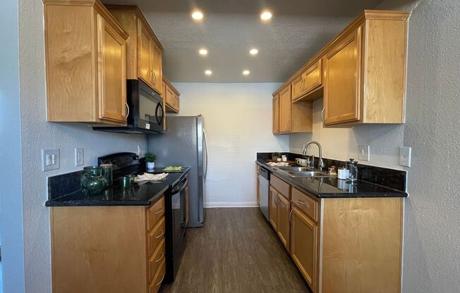 2 beds, 2 baths, 980 sqft, $3,055, Unit 819-31
