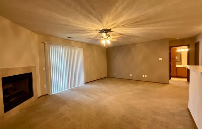 1 bed, 1 bath, 843 sqft, $990, Unit 05-301