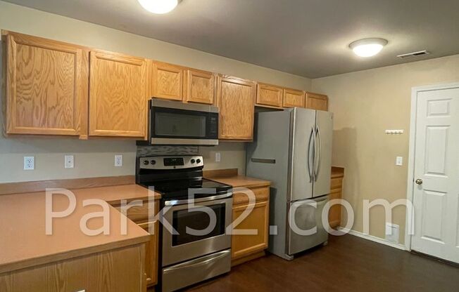 3 beds, 2.5 baths, $2,395