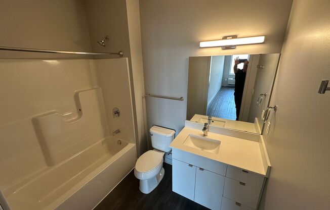 Studio, 1 bath, 455 sqft, $1,245, Unit 214