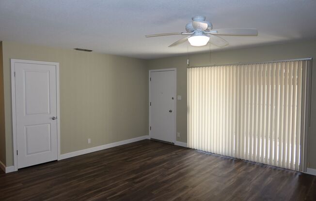 2 bedroom, 1 bath, Roundtree Court in the Greenhaven area
