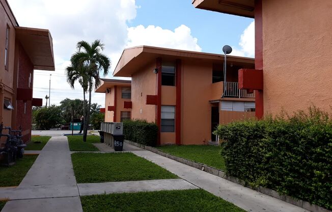 1 bed, 1 bath, $1,750, Unit C07