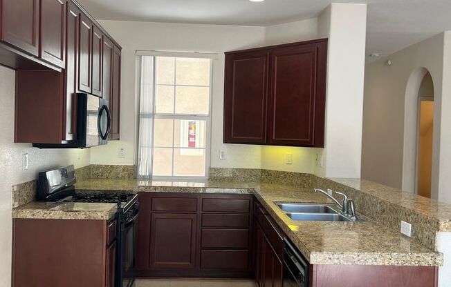 Wonderful Eastlake Townhome, 3 bedroom, 2.5 bath home, 2 car garage!