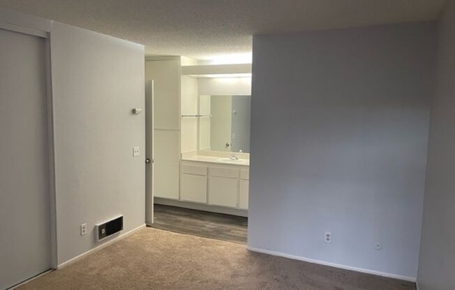 1 bed, 1 bath, 800 sqft, $1,900, Unit PEP146