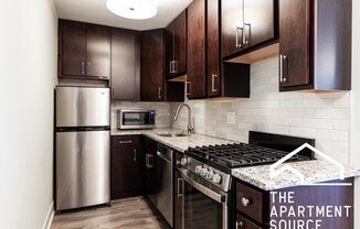 445 W Barry Ave