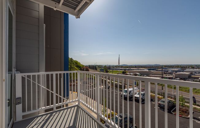 3 beds, 2 baths, 1,238 sqft, $3,300, Unit 412