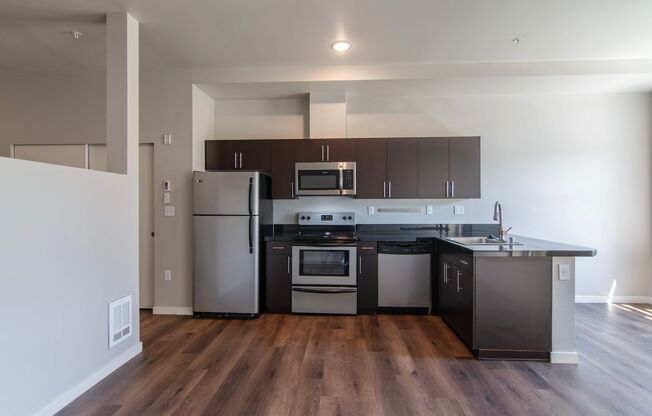 Studio, 1 bath, 610 sqft, $2,104, Unit 212