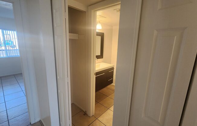 2 beds, 1 bath, 950 sqft, $1,225, Unit 105