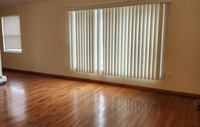 216 11 136 RD
