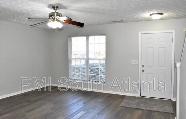 5798 STRATHMOOR MNR CIR