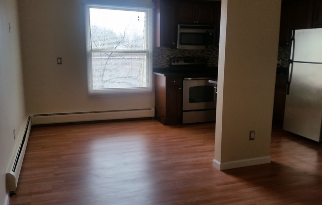 1 bed, 1 bath, 750 sqft, $1,125, Unit 1105-85