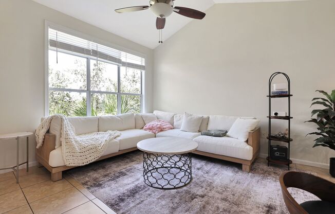 3 beds, 2 baths, $2,150, Unit Apt 711