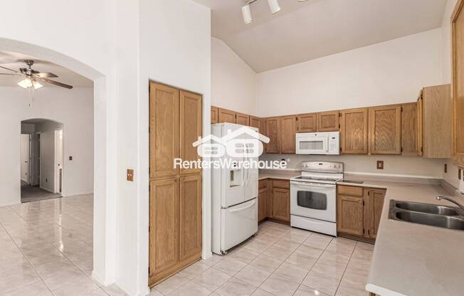 8622 W DAVIS RD
