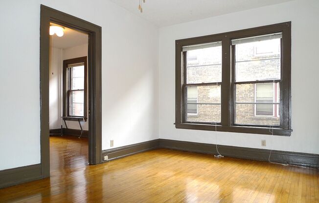 1 bed, 1 bath, 410 sqft, $890, Unit 21 - 16