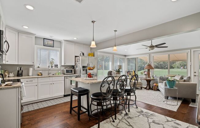 3 bedroom townhome in Raintree Country Club