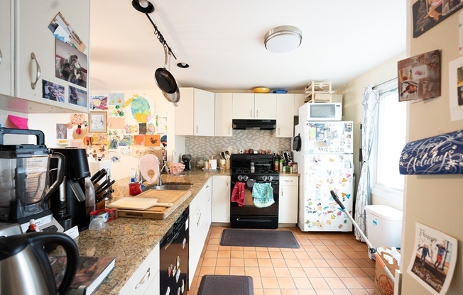 3 RAYMOND ST