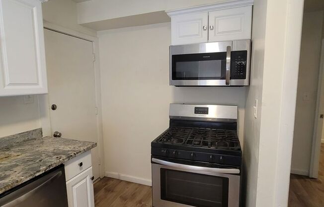 1 bed, 1 bath, $1,495, Unit Unit 3