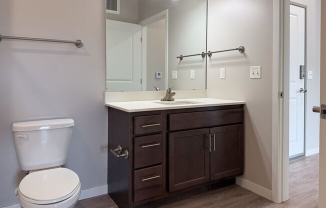 1 bed, 1 bath, 879 sqft, $1,730, Unit 4 - 212