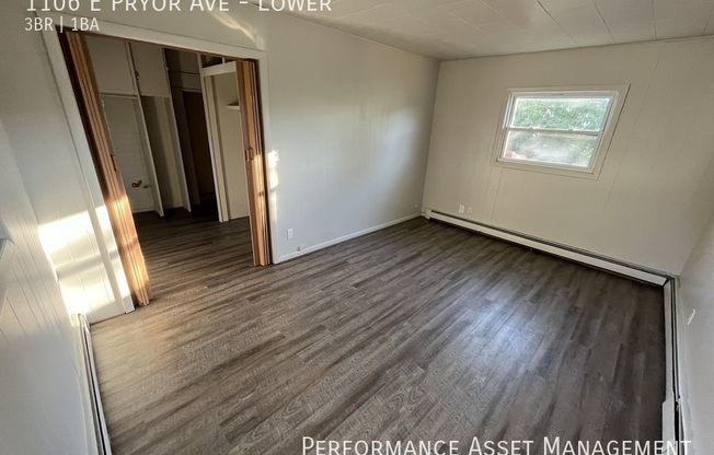 1106 E PRYOR AVE