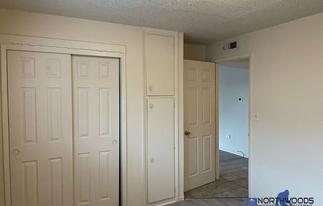 2 beds, 1 bath, $1,350, Unit UNIT # 2