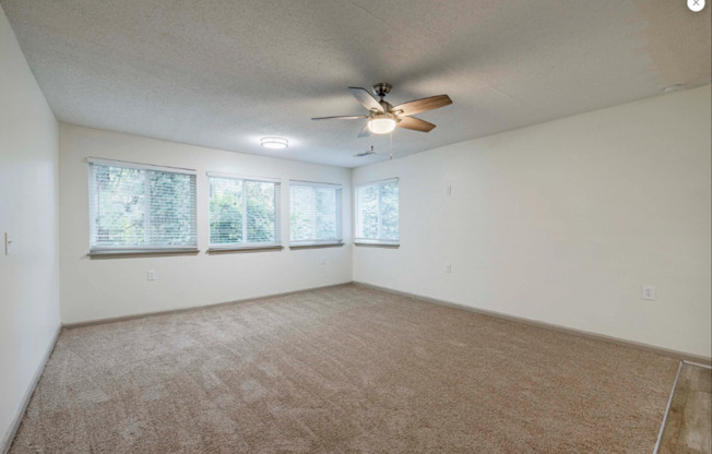 3 beds, 2 baths, 1,375 sqft, $1,800, Unit T-164