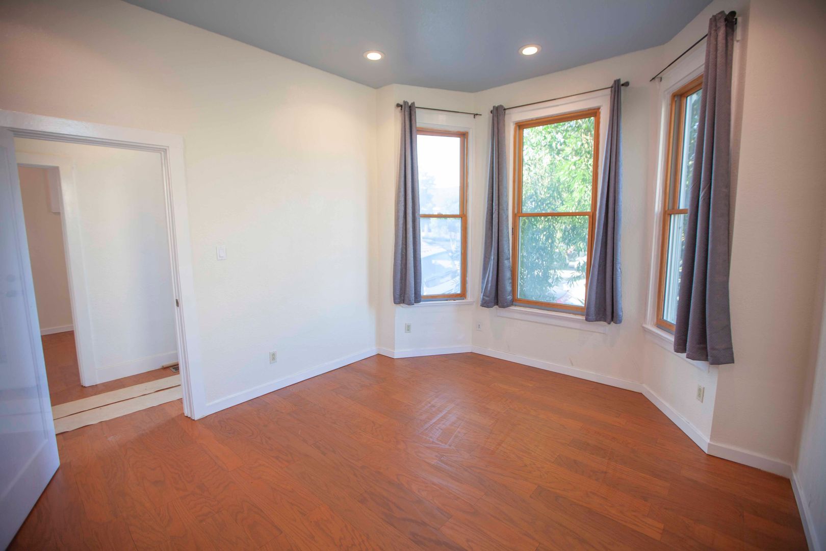 Charming Oceanveiw Renovated Single-Family House 4Br3Ba!