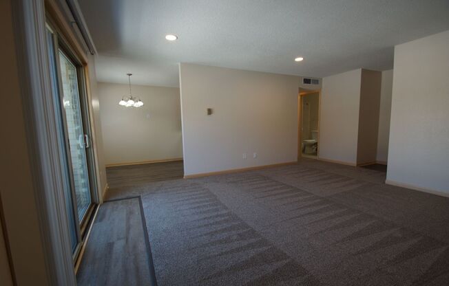 2 beds, 2 baths, 1,050 sqft, $1,798, Unit 306