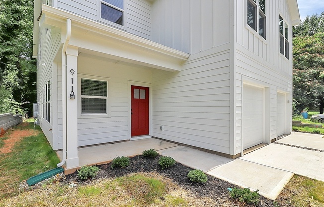 911 YELLOWSTONE DR