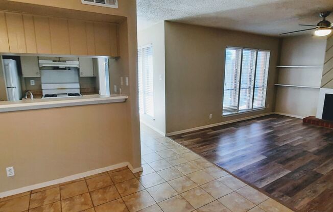 3 beds, 2.5 baths, $1,995, Unit Unit C