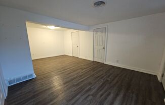 3 beds, 1 bath, $1,200