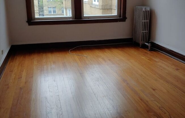 Studio, 1 bath, 600 sqft, $1,350, Unit 4828-2E