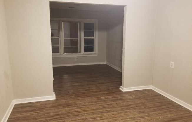 3 beds, 1 bath, $975