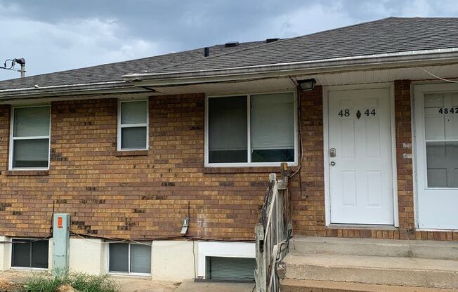 2BR Quadplex Homes with Laundry Hookups in Peaceful Riverside Neighborhood