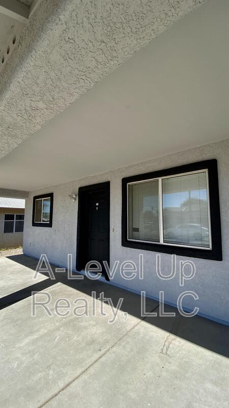 913 E 34 ST