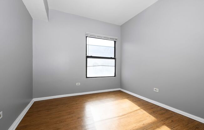 2 beds, 1 bath, 550 sqft, $1,554, Unit 4242 - 3W