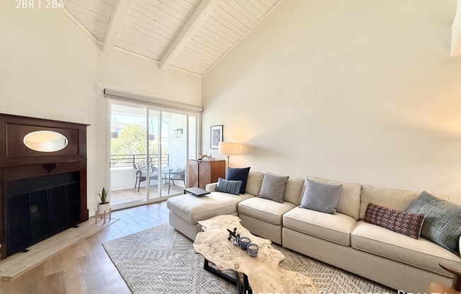 1909 Pelham Ave Unit 102