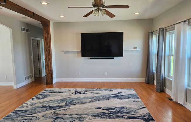 5 Bed 3 Bath Ranch Home with 5 Acres.