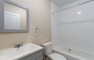 2 beds, 1 bath, 650 sqft, $1,800, Unit A207