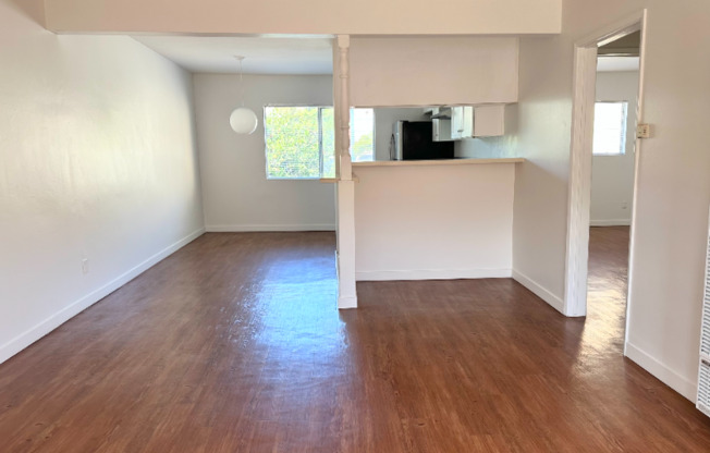963 EDGECLIFFE DR