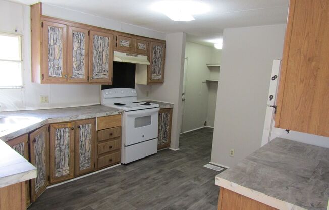 4 beds, 2 baths, $1,200, Unit Lot 88