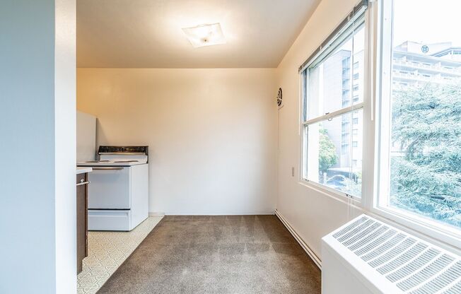 1 bed, 1 bath, 784 sqft, $1,850, Unit 202