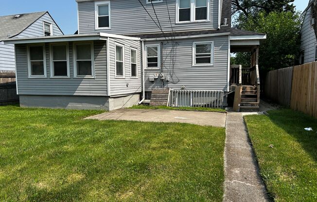 Modern 5-bedroom 2 bath home available for rent in Dolton.