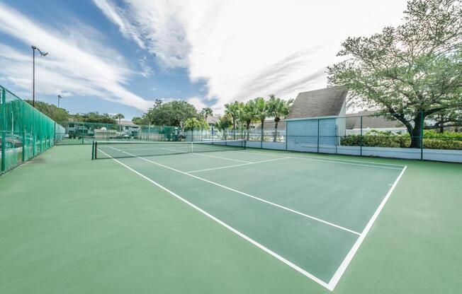 2 beds, 2 baths, 898 sqft, $1,950