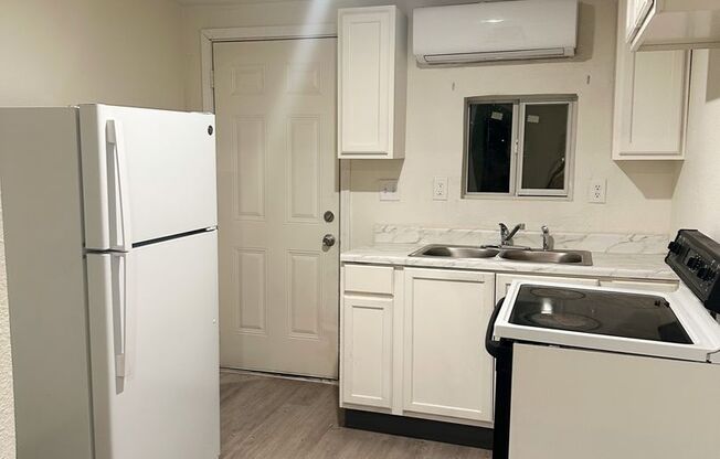 1 bed, 1 bath, 500 sqft, $685, Unit 4