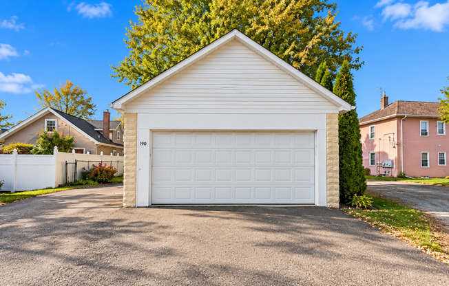 2 Bedroom 1 Bath Single Family Home with 2 Car Garage in West Saint Paul