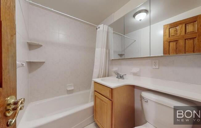 306 W 73 ST
