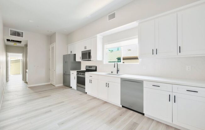 1 bed, 1 bath, 568 sqft, $2,945, Unit 7