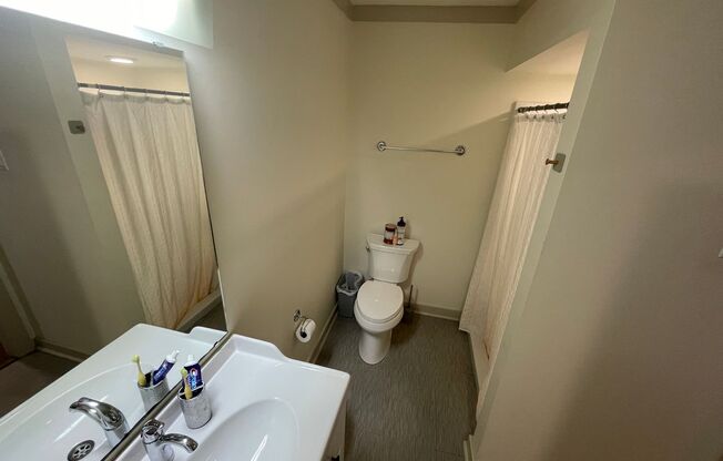 1 bed, 1 bath, $1,375, Unit Unit 202