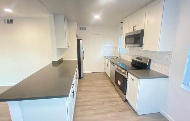 2 beds, 2 baths, 1,390 sqft, $3,450, Unit 3